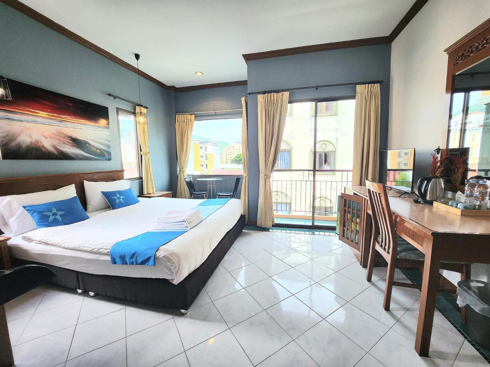Sea Front Home Hotel - Patong Beach Exteriér fotografie