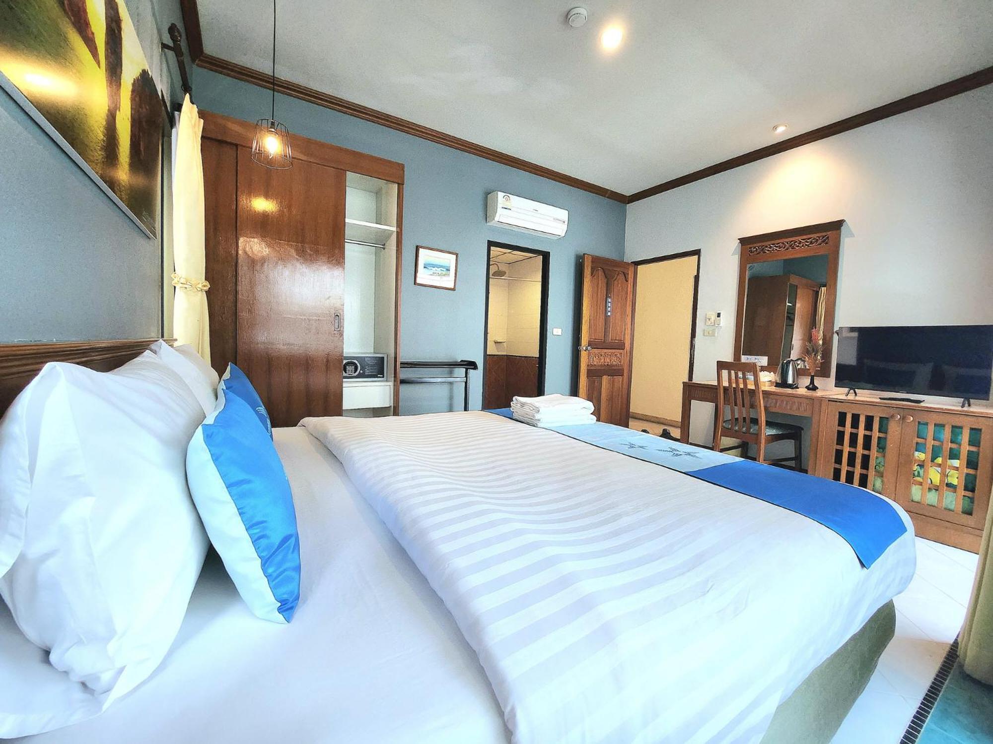 Sea Front Home Hotel - Patong Beach Exteriér fotografie