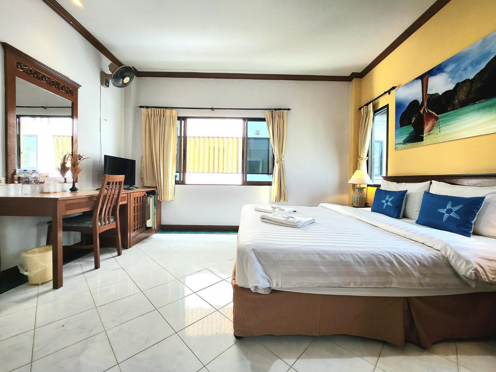 Sea Front Home Hotel - Patong Beach Exteriér fotografie