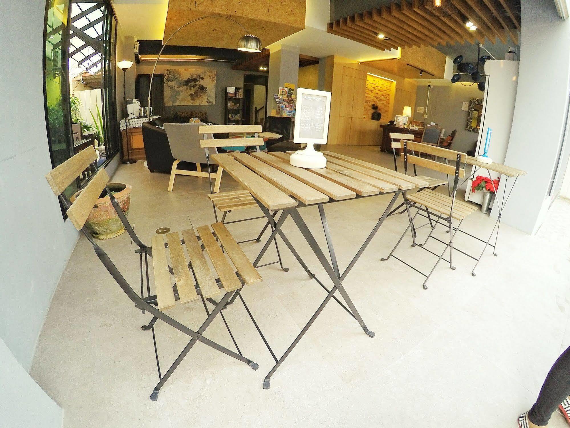 Sea Front Home Hotel - Patong Beach Exteriér fotografie